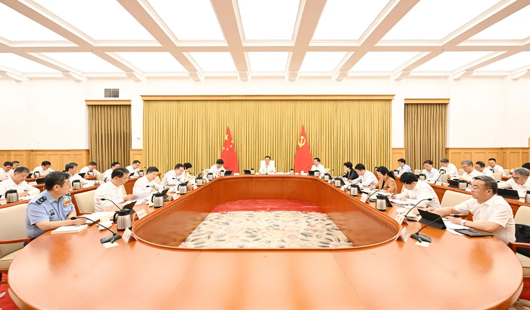 市委常委会举行会议 深入学习贯彻习近平总书记重要指示精神 分析全市上半年经济形势 部署下阶段工作 市委书记袁家军主持并讲话
