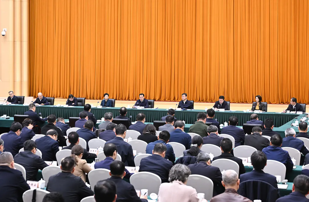 央地共建成渝地区区域科技创新中心工作推进会召开 袁家军出席并讲话 阴和俊施小琳讲话 胡衡华主持 曾益新出席