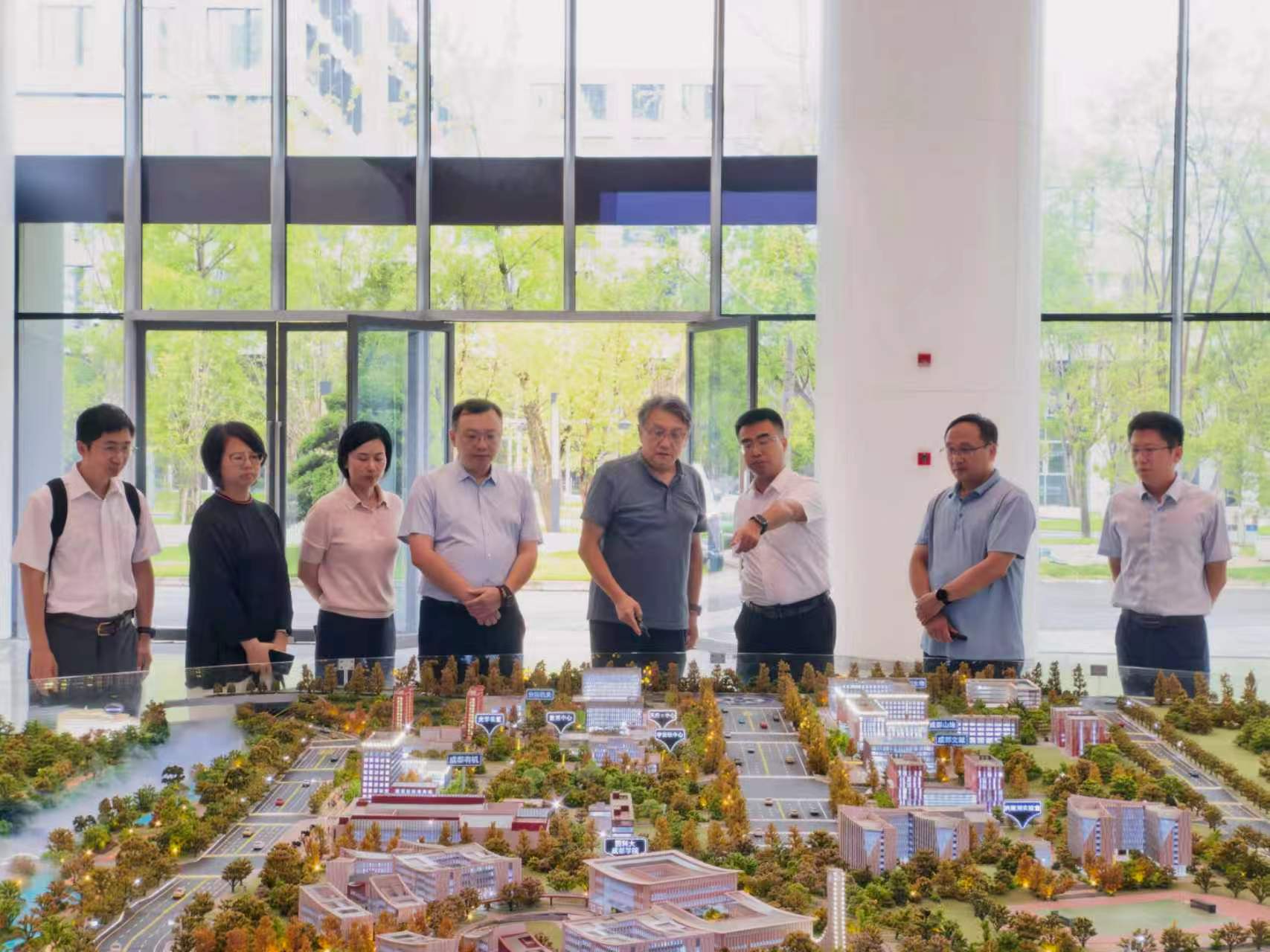 市科技局拜访中国科学院在成都相关单位